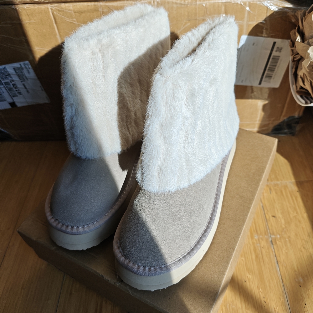 Cozy Faux Fur Lined Boots - Cream and Gray